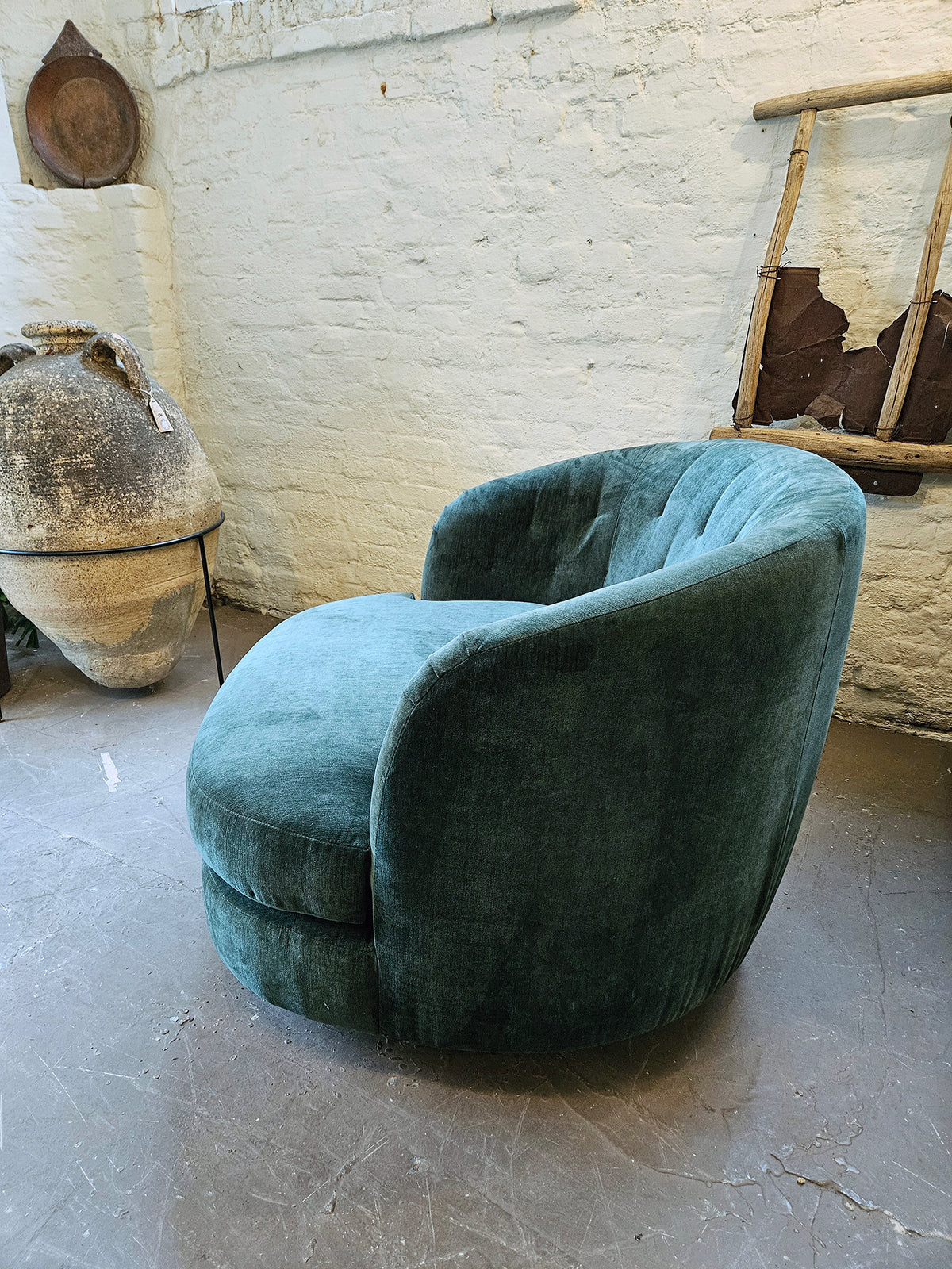 Kidney Swivel Snuggler Chair - Moss Green