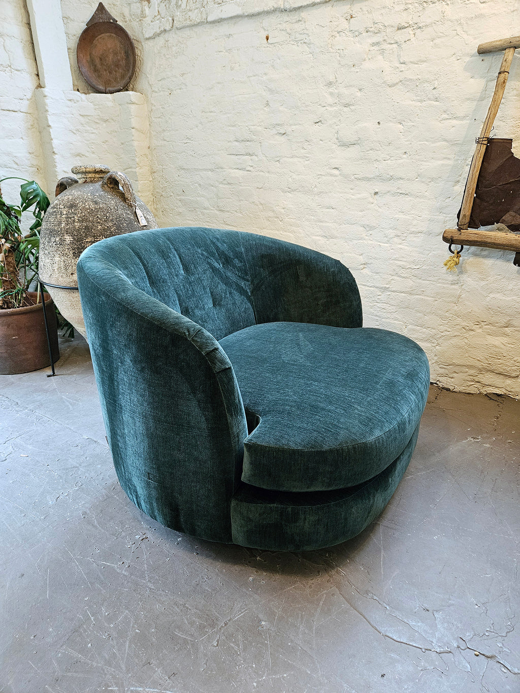 Kidney Swivel Snuggler Chair - Moss Green